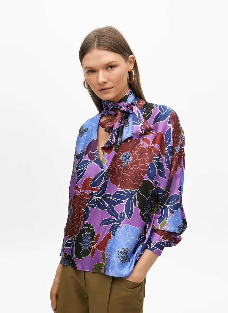 لولا كساديمونت Floral Tie-Neck Blouse